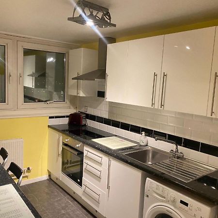 Victoria Centre Apartments In The Victoria Centre Shopping Centre - Nottingham City Centre - 24 Hour Access - Most Central Location, Kitchen - Sunday Check-Out 1Pm - Opposite Hilton By Restaurants & Shops - Outdoor Parking Cars Or Vans Five Pounds A Eksteriør billede