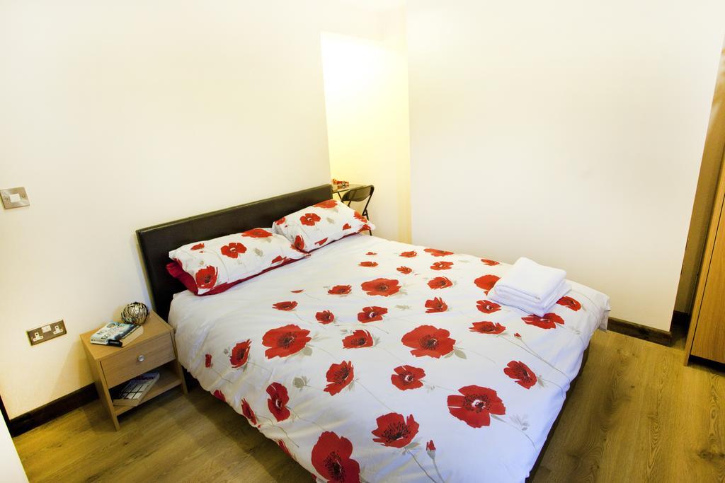 Victoria Centre Apartments In The Victoria Centre Shopping Centre - Nottingham City Centre - 24 Hour Access - Most Central Location, Kitchen - Sunday Check-Out 1Pm - Opposite Hilton By Restaurants & Shops - Outdoor Parking Cars Or Vans Five Pounds A Værelse billede