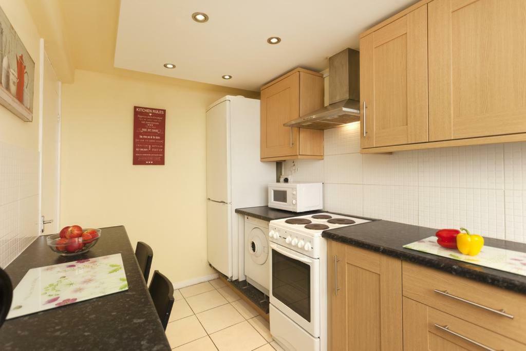 Victoria Centre Apartments In The Victoria Centre Shopping Centre - Nottingham City Centre - 24 Hour Access - Most Central Location, Kitchen - Sunday Check-Out 1Pm - Opposite Hilton By Restaurants & Shops - Outdoor Parking Cars Or Vans Five Pounds A Eksteriør billede