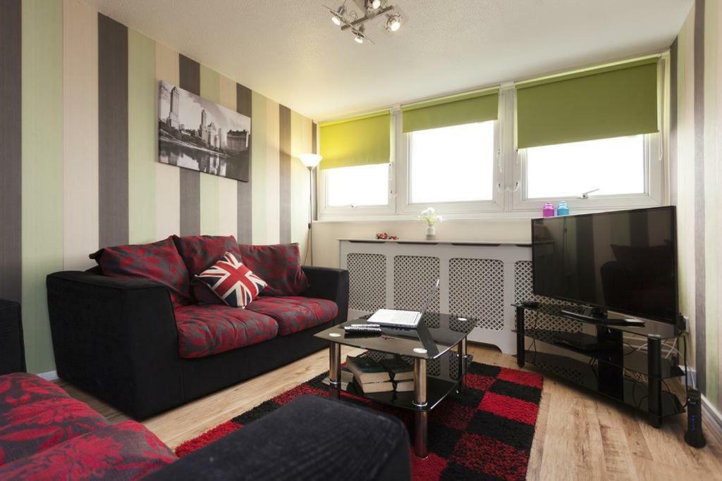 Victoria Centre Apartments In The Victoria Centre Shopping Centre - Nottingham City Centre - 24 Hour Access - Most Central Location, Kitchen - Sunday Check-Out 1Pm - Opposite Hilton By Restaurants & Shops - Outdoor Parking Cars Or Vans Five Pounds A Eksteriør billede